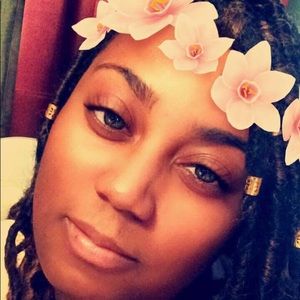 Meet your Posher, Kortney